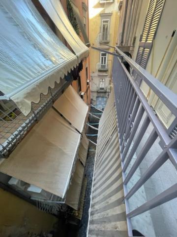 A Casa Re Nonn Apartment Napoli Bagian luar foto